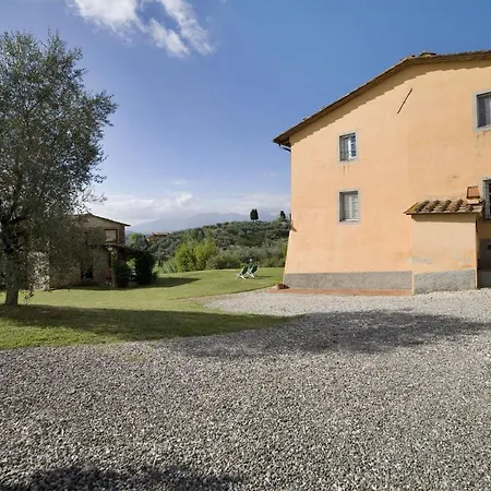 Petrognano Sleeps 11 Wifi 빌라