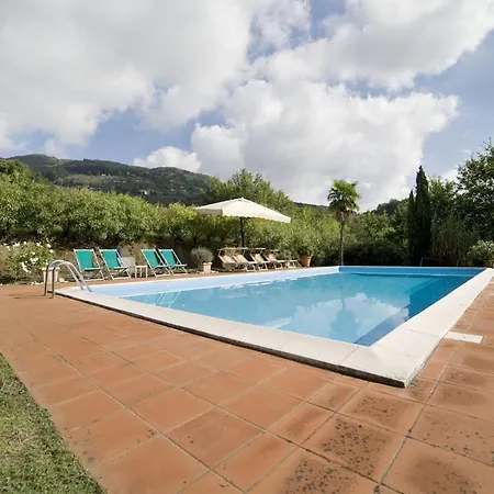 Petrognano Sleeps 11 Wifi 빌라