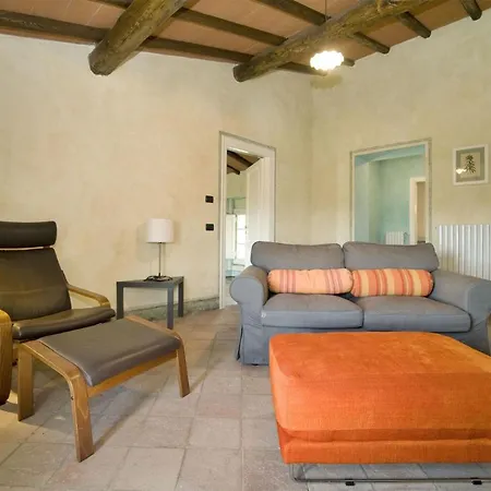 Petrognano Sleeps 11 Wifi 빌라