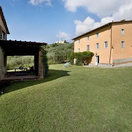 Petrognano Sleeps 11 Wifi * Petrognano (Lucca)